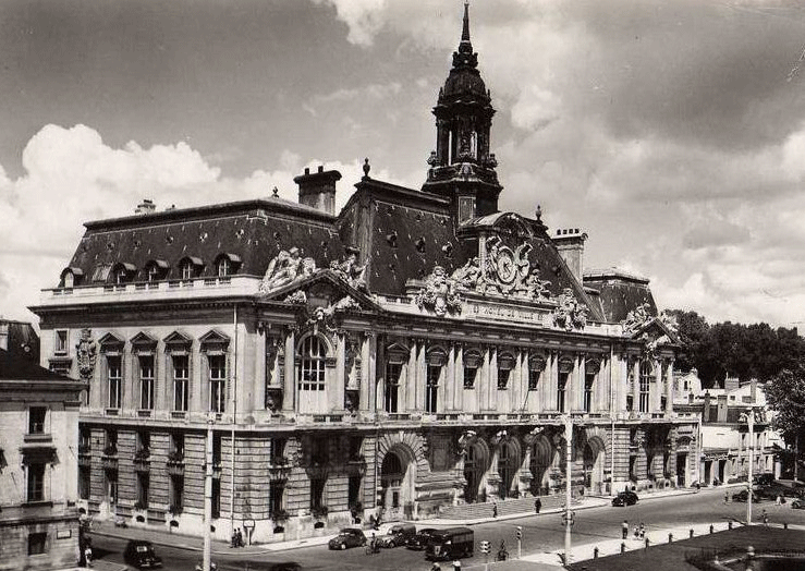 Tours Hotel de ville