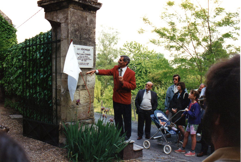 Pose de la plaque à la Véronique